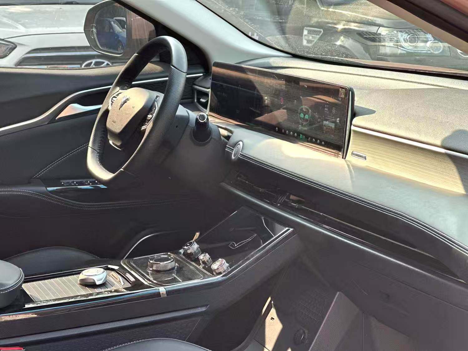 Yichun Xingyue Paipai Car Trading Co., Ltd