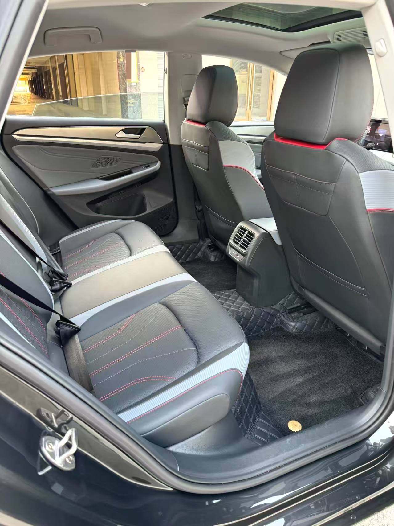 Yichun Xingyue Paipai Car Trading Co., Ltd