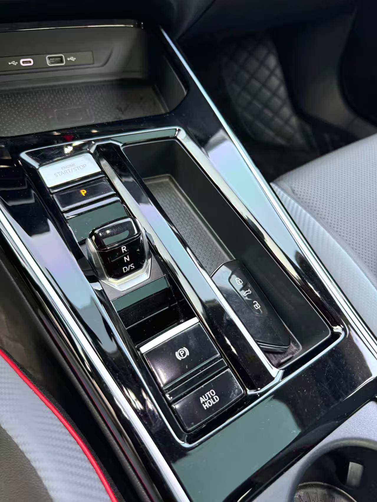 Yichun Xingyue Paipai Car Trading Co., Ltd