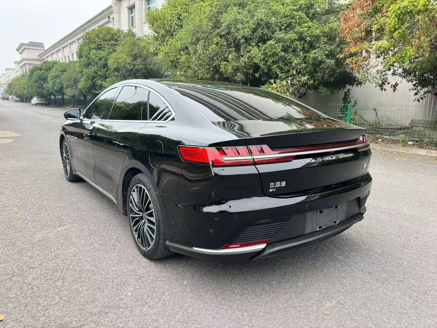 Yichun Xingyue Paipai Car Trading Co., Ltd