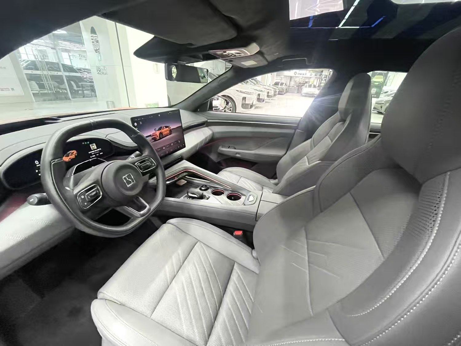 Yichun Xingyue Paipai Car Trading Co., Ltd