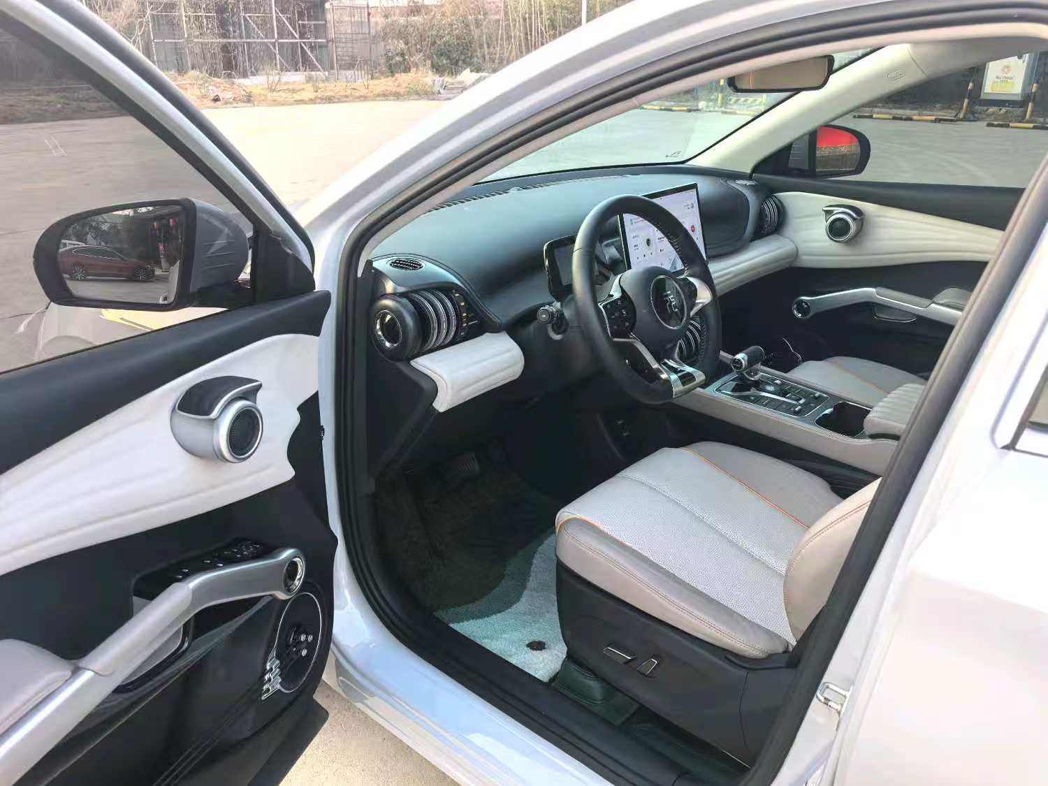 Yichun Xingyue Paipai Car Trading Co., Ltd