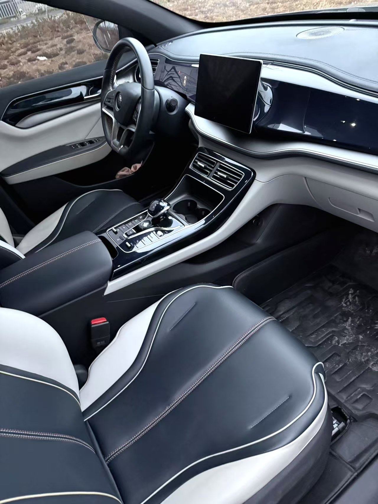 Yichun Xingyue Paipai Car Trading Co., Ltd