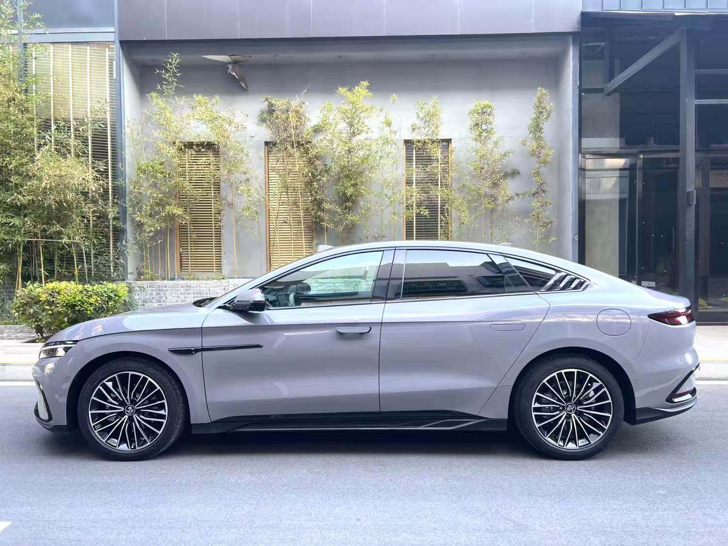 Chengdu Lushengda Automobile Service Co., Ltd.