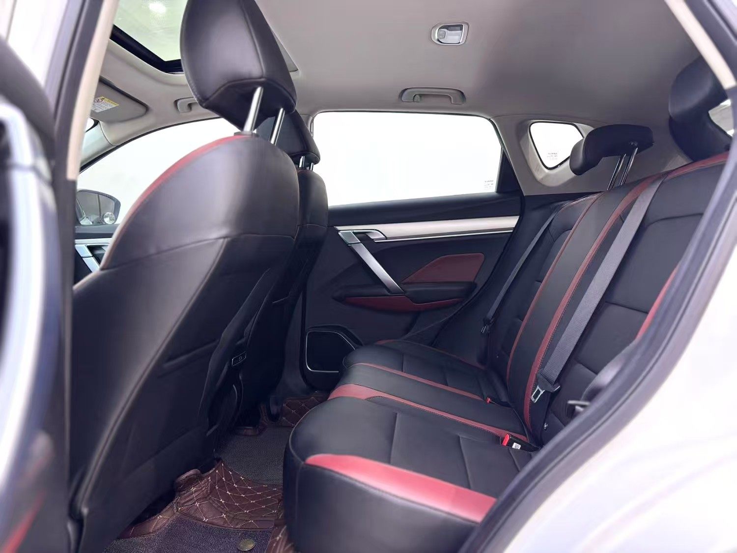 Yichun Xingyue Paipai Car Trading Co., Ltd