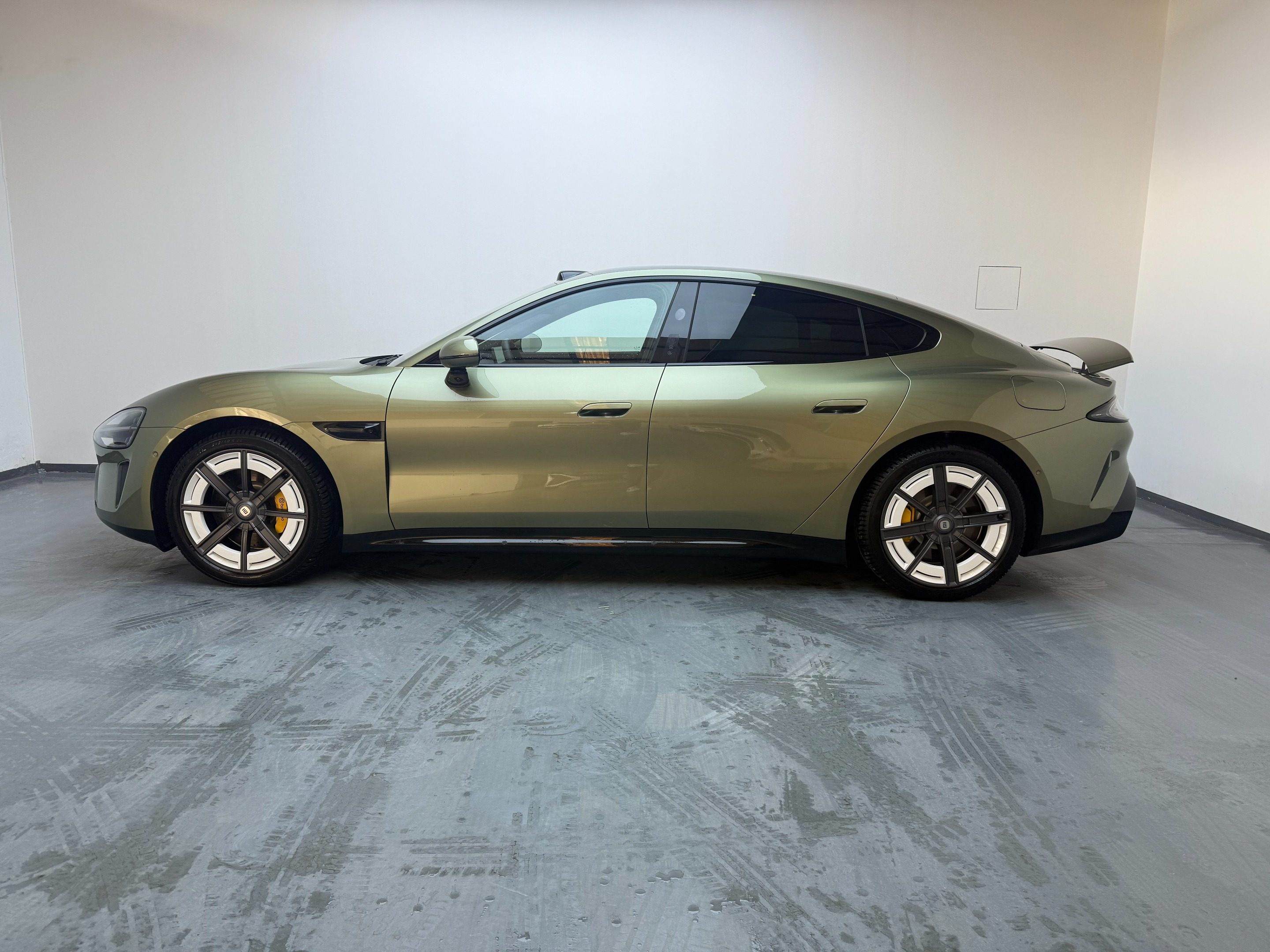 Chengdu Lushengda Automobile Service Co., Ltd.