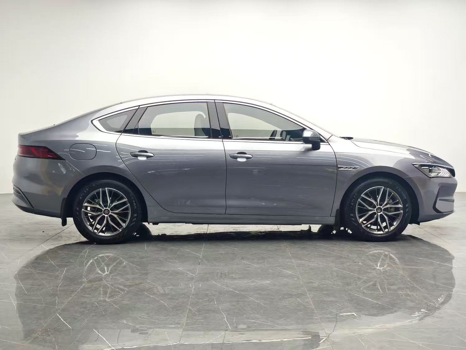 Chengdu Lushengda Automobile Service Co., Ltd.