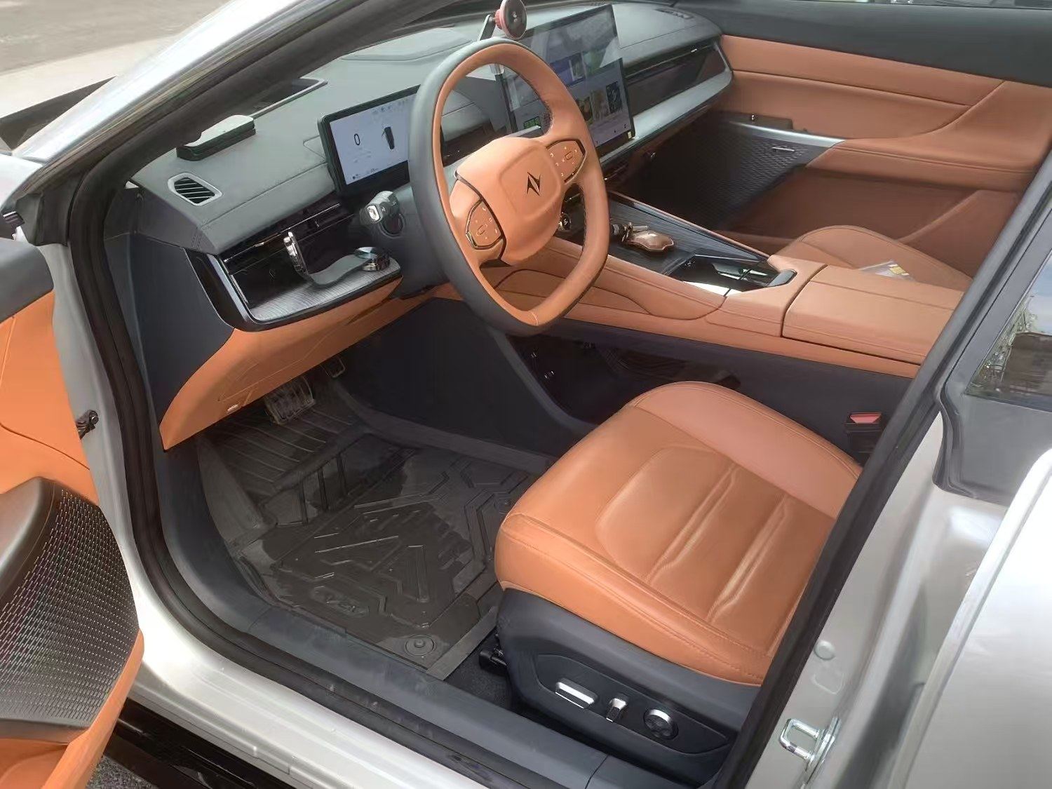 Chengdu Lushengda Automobile Service Co., Ltd.