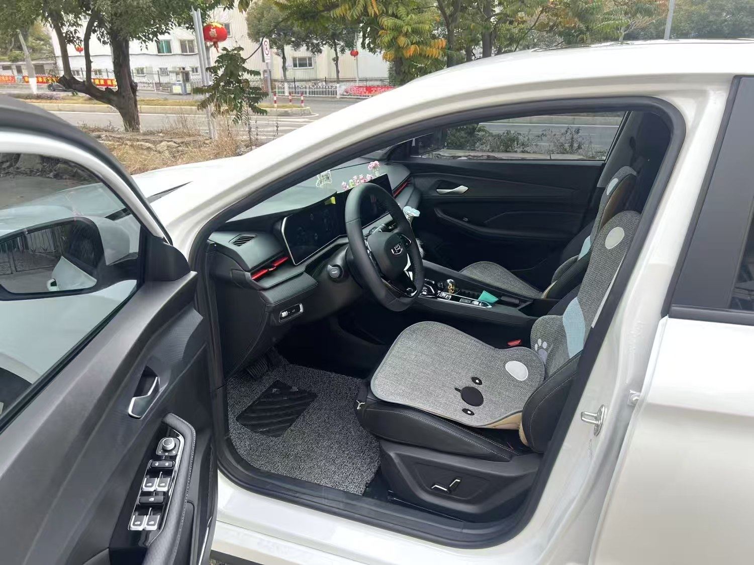 Chengdu Lushengda Automobile Service Co., Ltd.