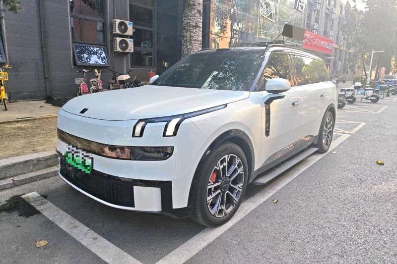 2025 LYNK & CO 900 2.0T Ultra 6-seater, 280km pure electric range $39700