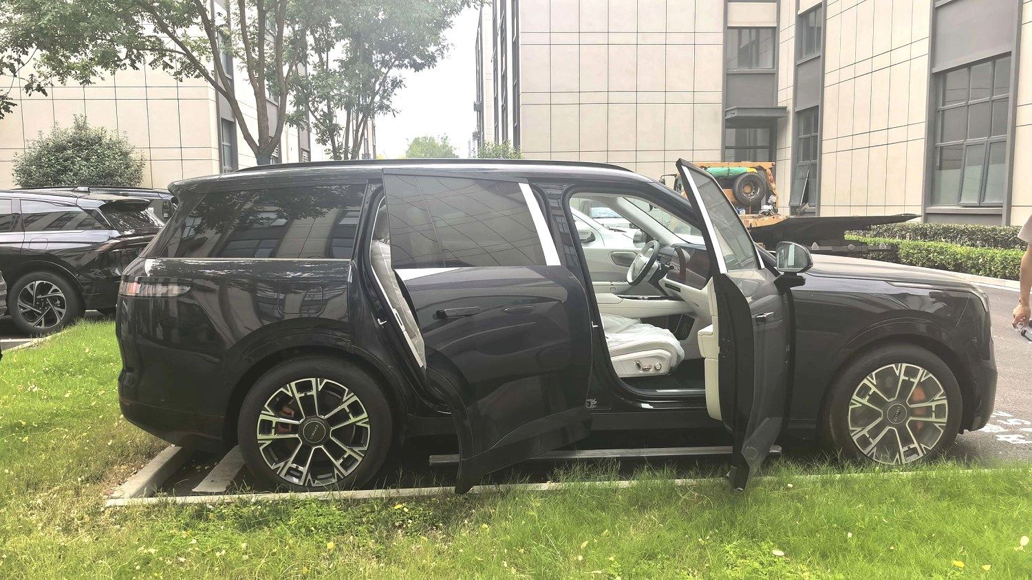 Chengdu Lushengda Automobile Service Co., Ltd.