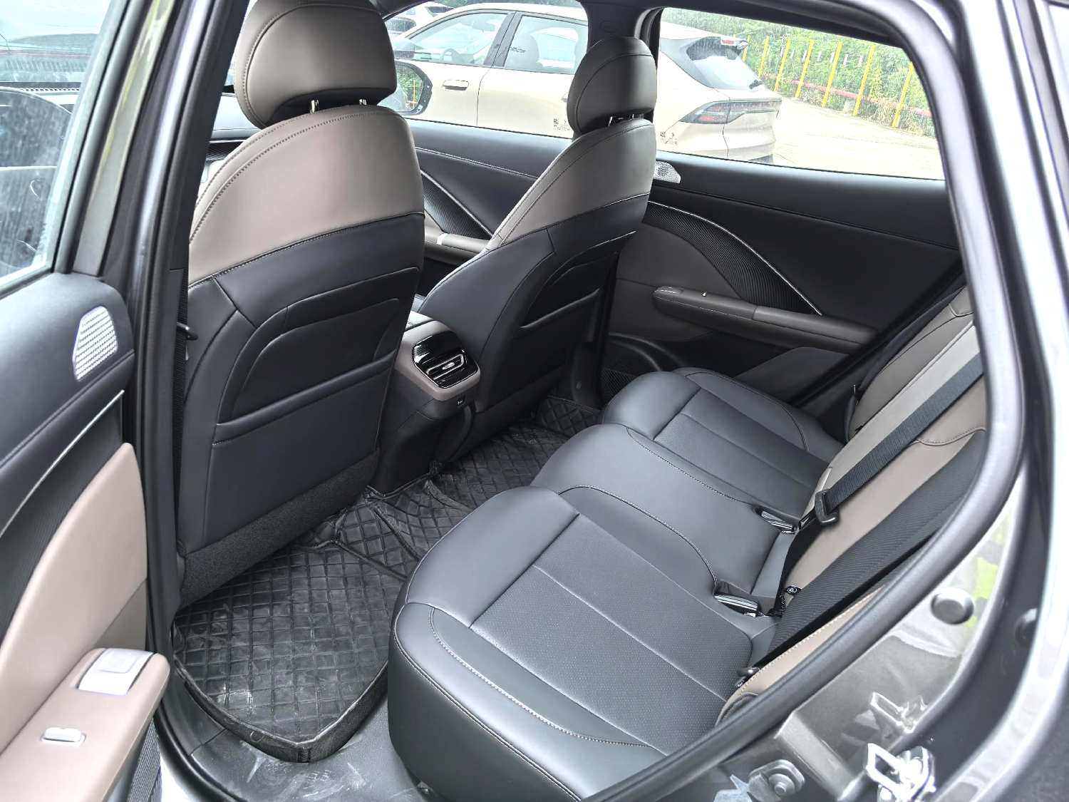 Chengdu Lushengda Automobile Service Co., Ltd.