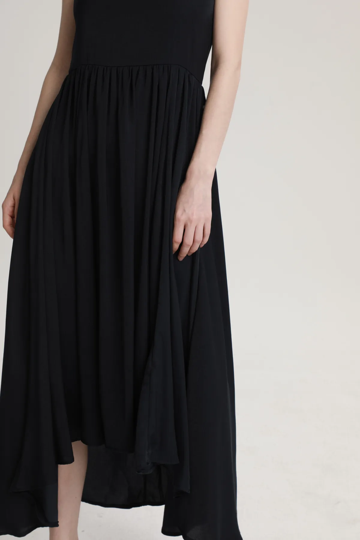 Dongguan City Liaobu Yuehua Garment Factory