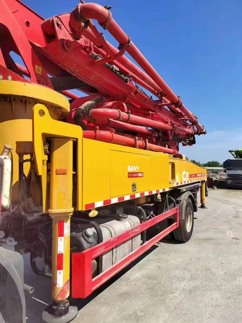 Chinese factory Used Sany 37m  concrete pump truck Cheap Price for Sale