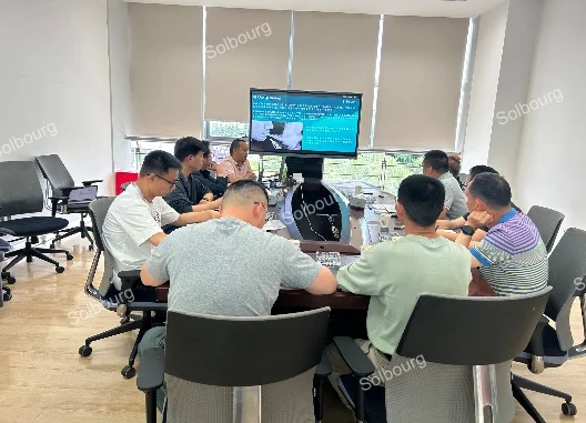 Solbourg Visits Yunnan China Tobacco Technology Center for Technical Exchange on HNB Technologies