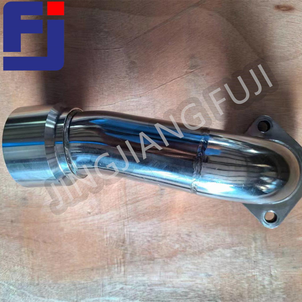 1004323599 Water pump return pipe